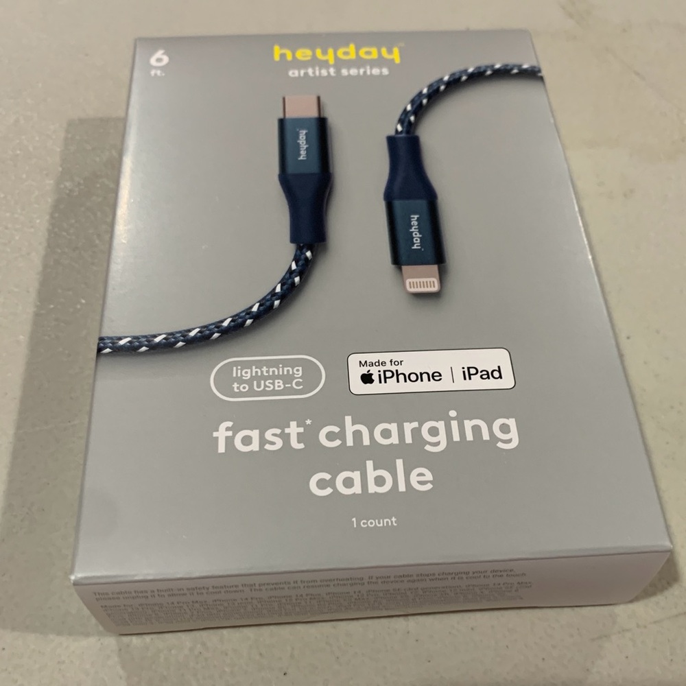 Heyday Artist Series Navy and White Charging Cable